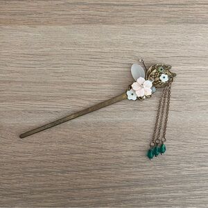 Traditional Chinese Hair Stick Ornate Beautiful Gold Pink Green Accessories
